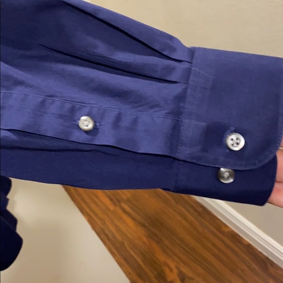 Men’s VanHeusen button down shirt - Picture 3 of 5